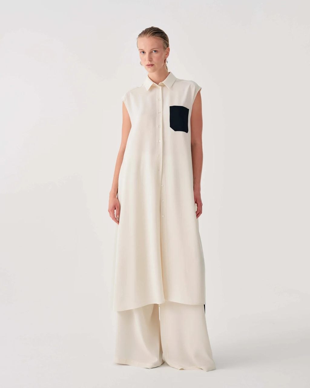 Sleeveless Shirt Dress with Contrast Pocket